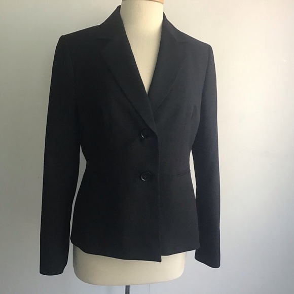 Evan PIcone Black Label fitted two button black blazer. Size 8 - Picture 2 of 14